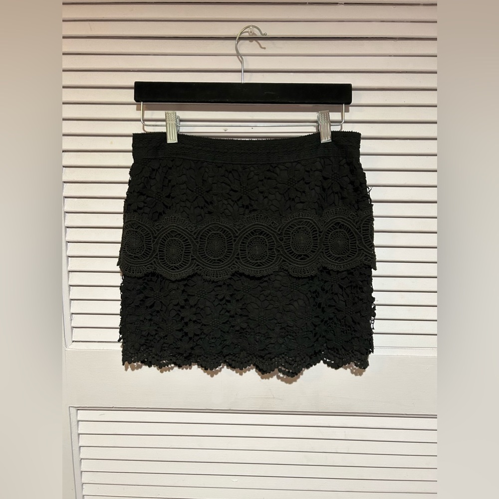 Free people Lace Overlay Mini Skirts Sz 2 Black Side ZIP